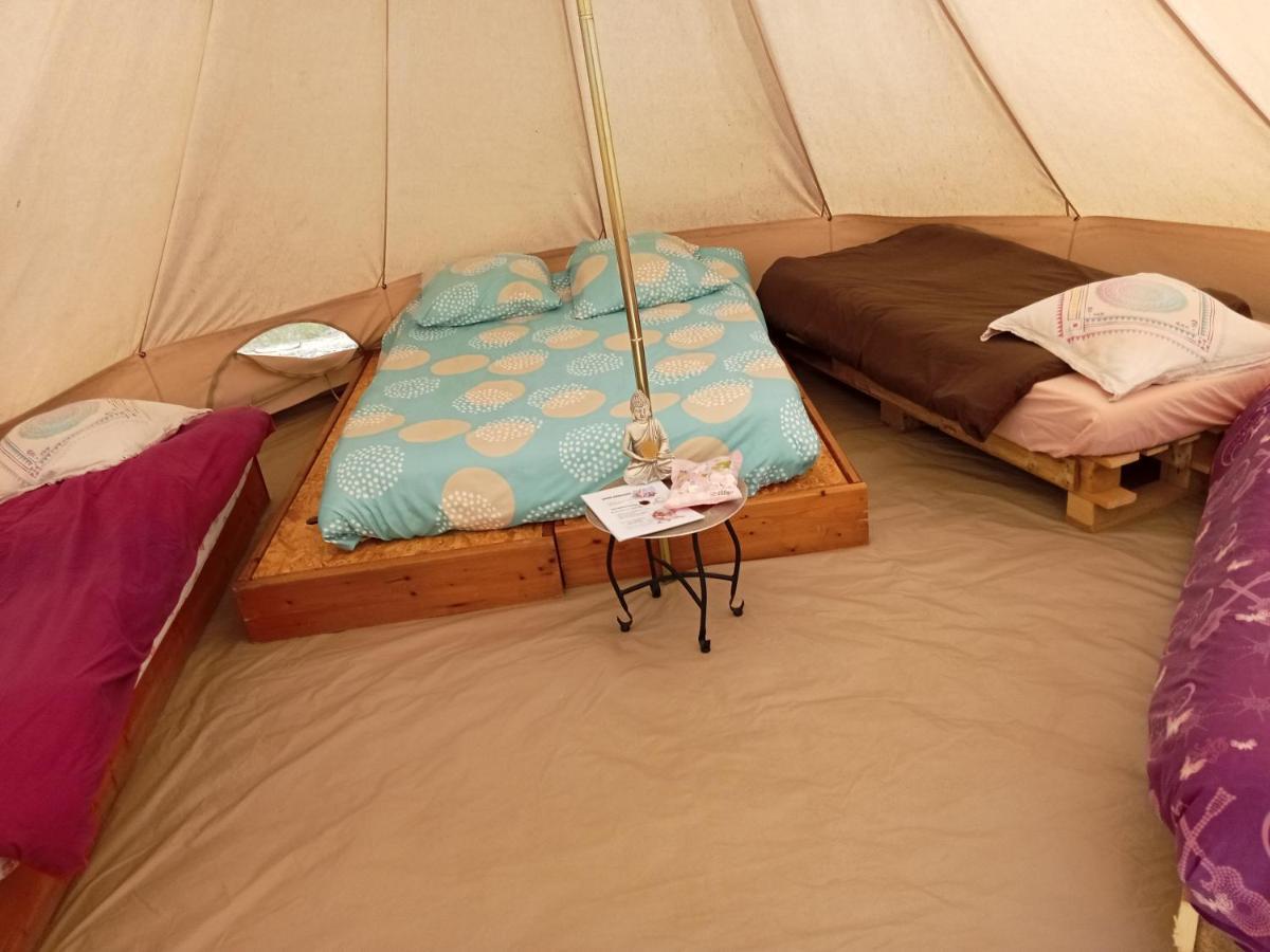 Tente Insolite 1 A 5 Personnes Plouray Exterior photo